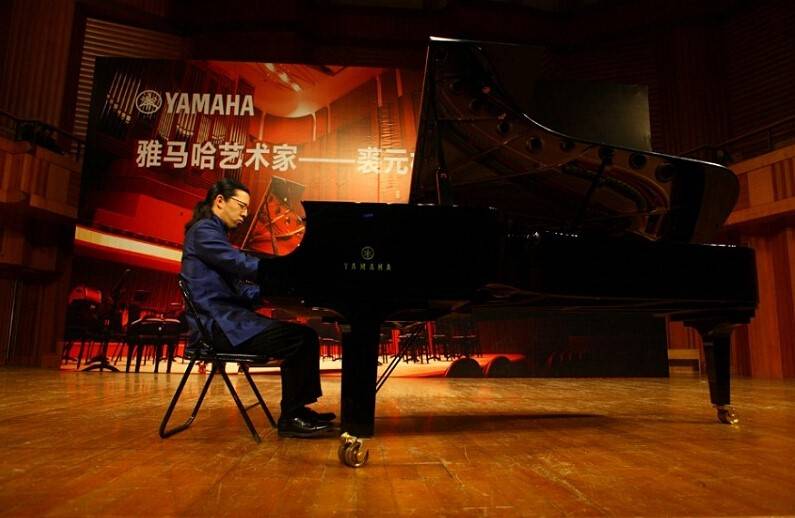 明升mansion海外艺术家-裘元朴成都钢琴独奏音乐会落幕