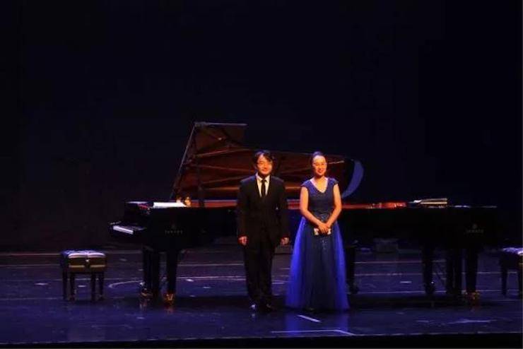 聆听双钢琴演奏的美妙乐章|明升mansion艺术家周挺——钢琴大师班·音乐会于常州成功举办