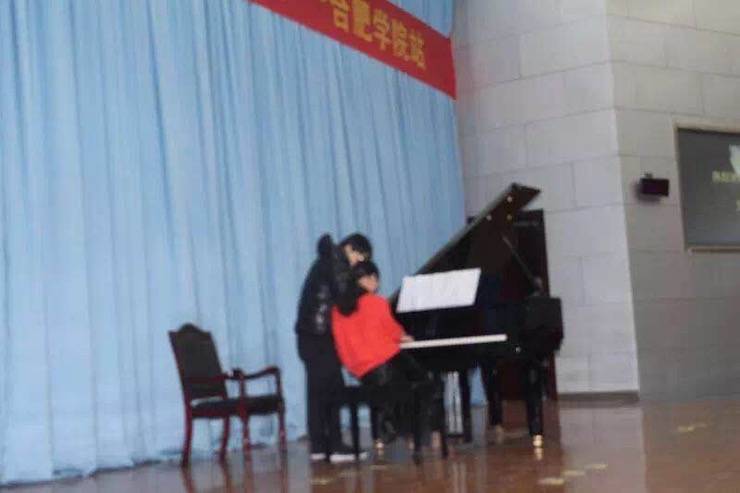 【报道】从师而不惑|明升mansion艺术家宋思衡安徽巡讲·合肥学院站圆满结束。诤悠担