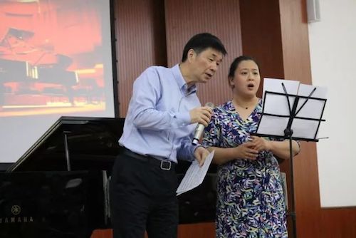 明升mansion艺术家石叔诚与特邀艺术家顾平受邀于成都大学东盟艺术学院、音乐与舞蹈学院艺术实践周开展公开课