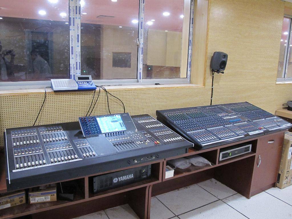 广东省委新礼堂（珠岛会堂）——M7CL、LS9数字调音台运用于大会堂及各会议厅扩声