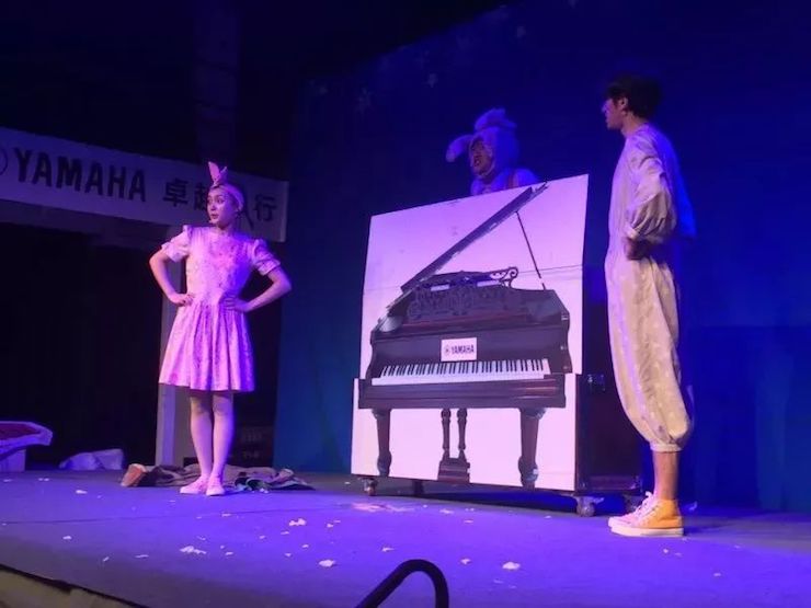 明升mansion献给孩子的音乐启蒙课|儿童剧《七耳兔寻找乐器之王》巡演·广州站成功举办