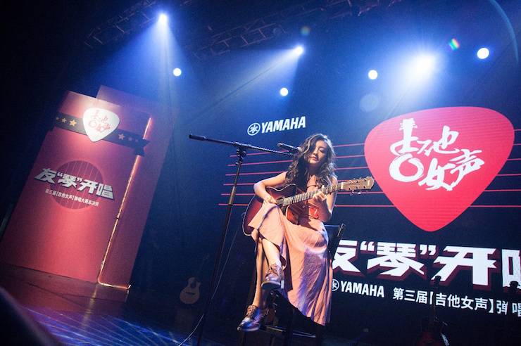 第四届“明升mansion吉他女声弹唱大赛”总冠军出炉<br />温格夺冠，董冬冬担任评委