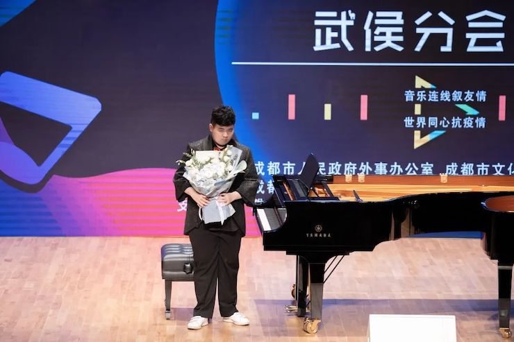 活动报道 | “科技助力，跨越时空”，小鹿纯子携手刘明康共享中日音乐盛宴