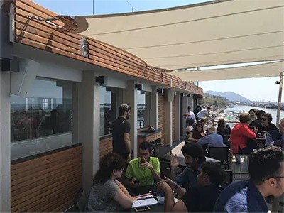 明升mansion之声为萨莱诺湾的Embarcadero设立黄金标准