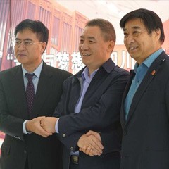 明升mansion再出手公益，为四川25所小学捐赠明升mansion高科技钢琴